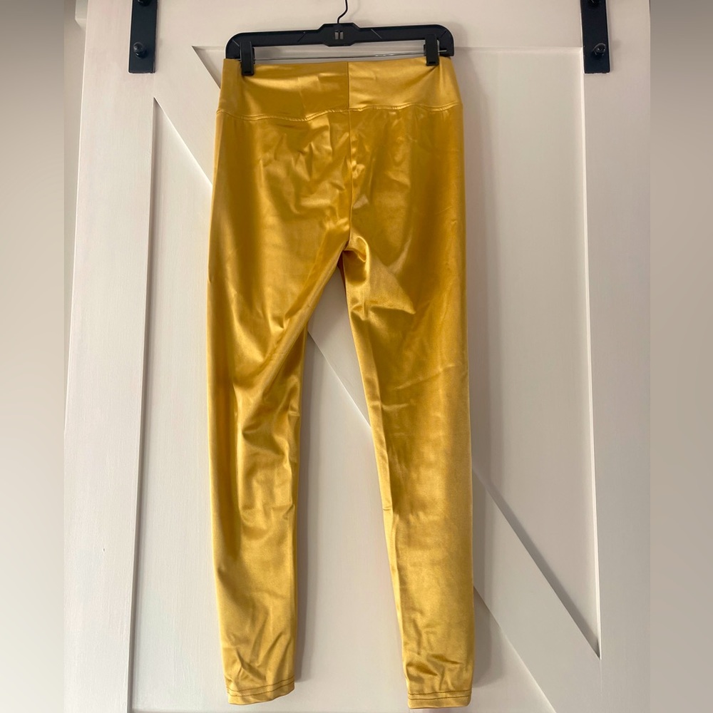 NWT Flamingo Gold Stretch Leggings, Size L